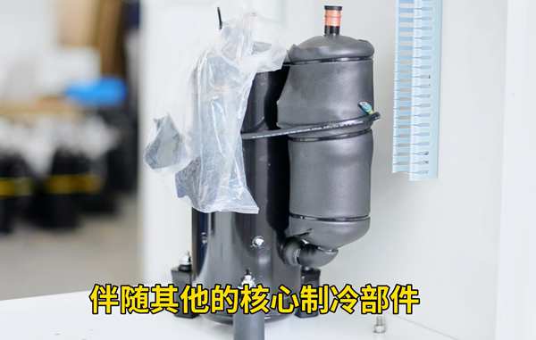 如何判断冷水机压缩机是否过热？